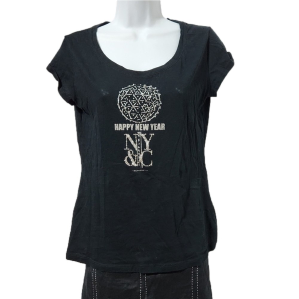 New York & Company T-shirt